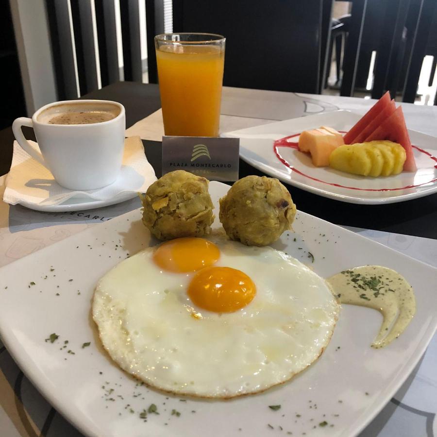 Hotel Plaza Monte Carlo Guayaquil Buitenkant foto