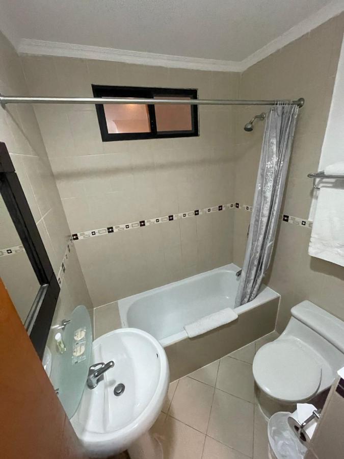 Hotel Plaza Monte Carlo Guayaquil Buitenkant foto