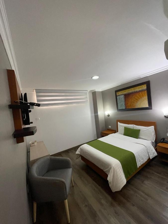 Hotel Plaza Monte Carlo Guayaquil Buitenkant foto