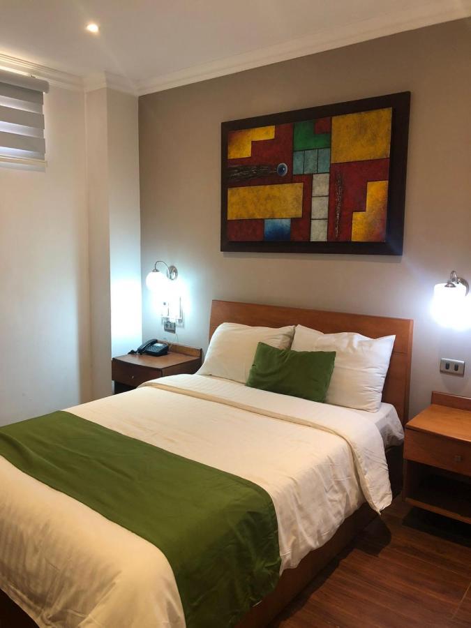 Hotel Plaza Monte Carlo Guayaquil Buitenkant foto
